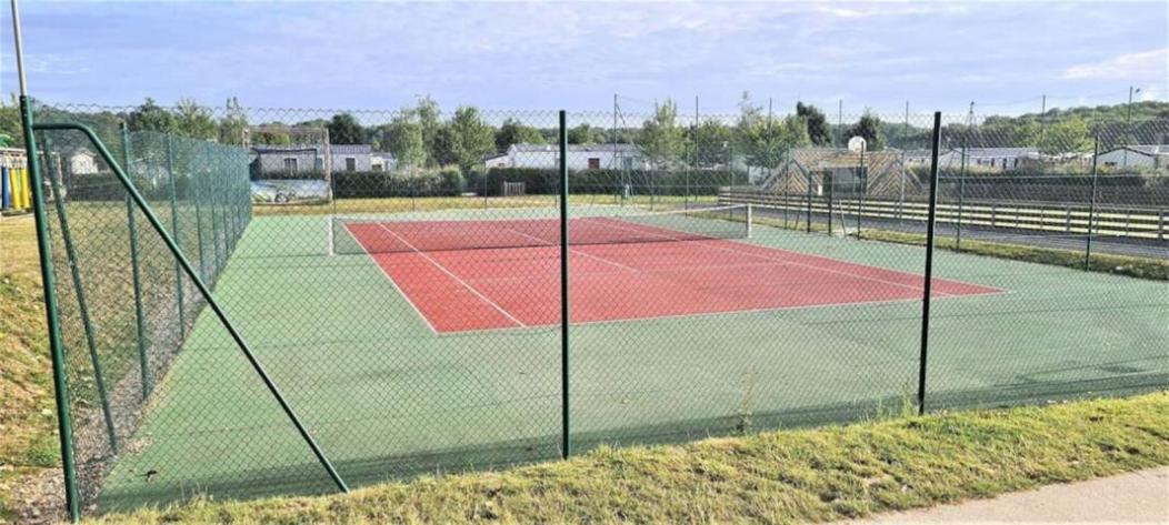 Mobil-Home 4 Etoiles Avec Piscine Proche De Blois Onzain Exterior photo